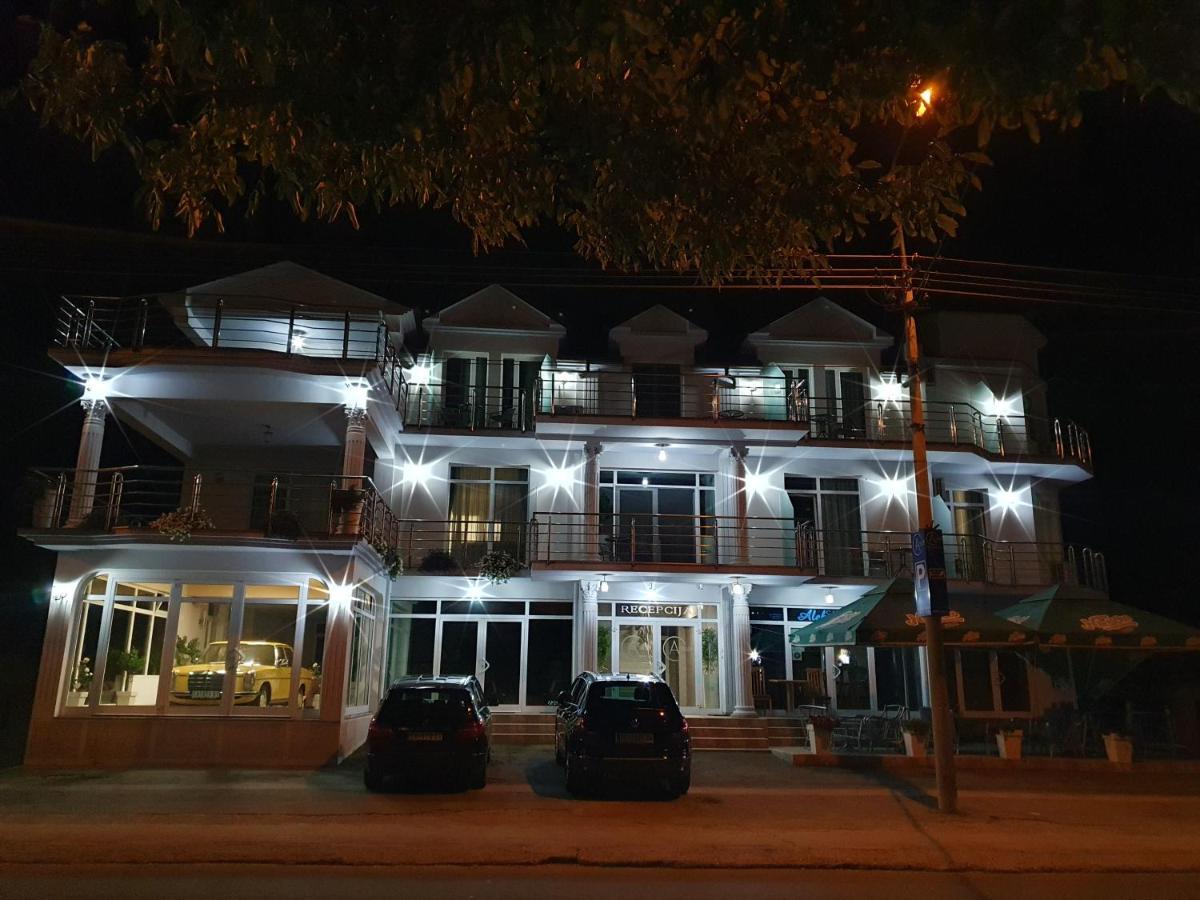 A Klub Apartmani Mrcajevci Extérieur photo