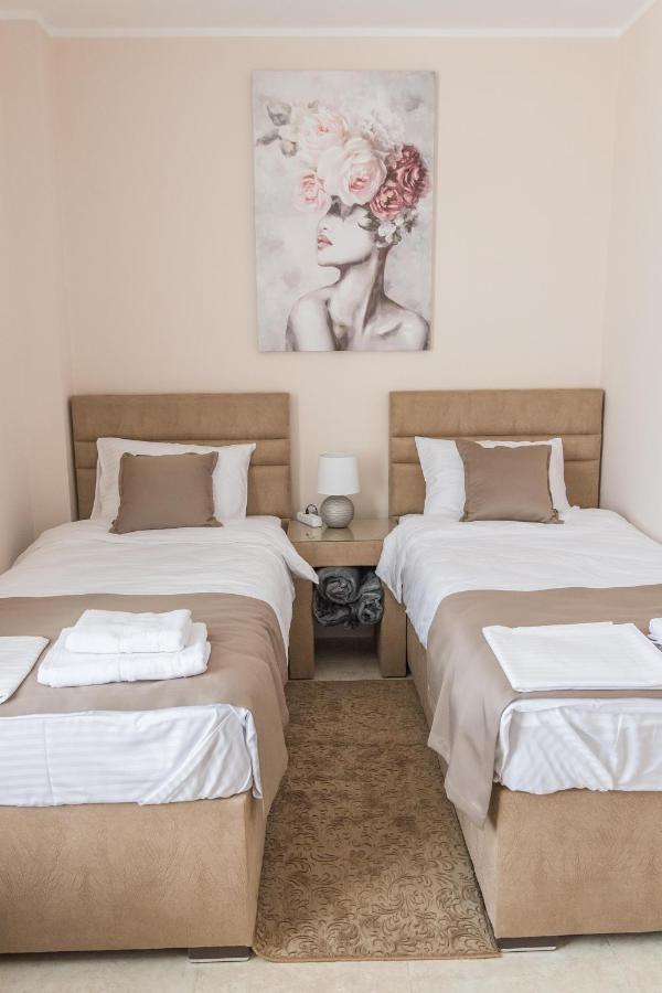A Klub Apartmani Mrcajevci Extérieur photo