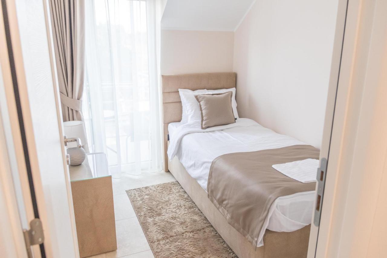 A Klub Apartmani Mrcajevci Extérieur photo